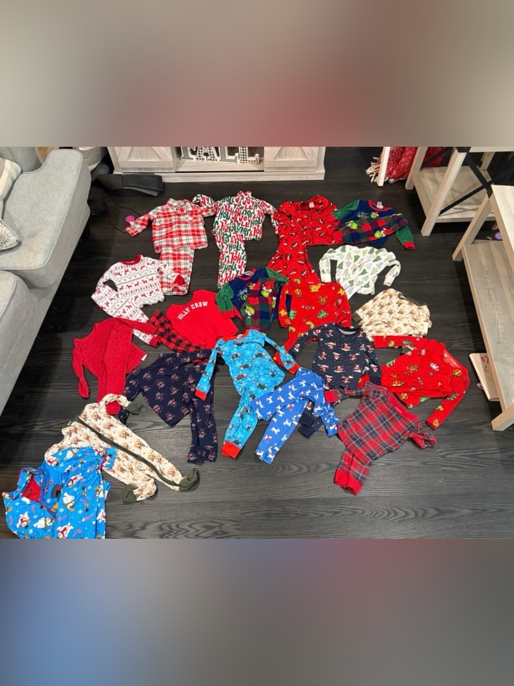 🌟 BUNDLE of 2t holiday unisex pajamas!